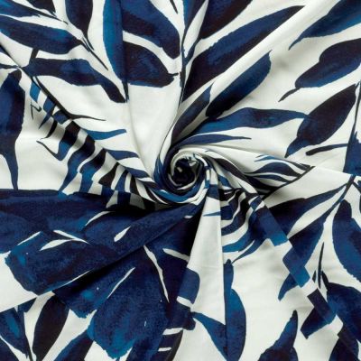 Tissu Viscose imprimé Apolline feuillage Indigo sur fond Blanc cassé - Par 10 cm