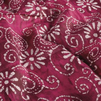 Tissu  Voile de Coton Batik Naya Bali sur fond Rose fuchsia - Par 10 cm