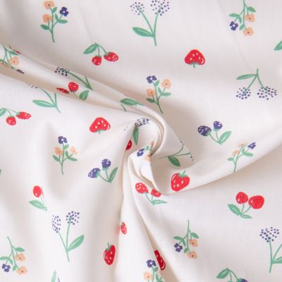 Tissu Coton imprimé Arty Fleurs, fraises et cerises sur fond Blanc - Par 10 cm