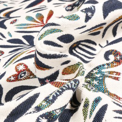 Tissu Jacquard Allover Mystic sur fond Blanc cassé - Par 10 cm