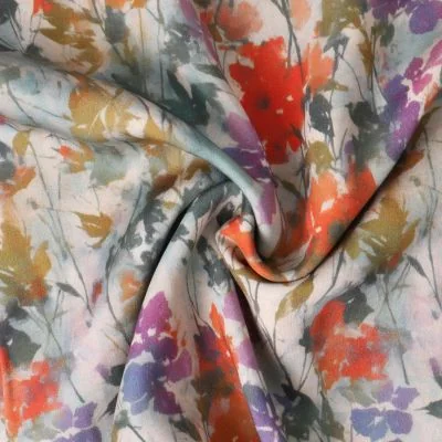 Tissu Viscose  Nina fleurs Rouges sur fond Blanc cassé - Par 10 cm