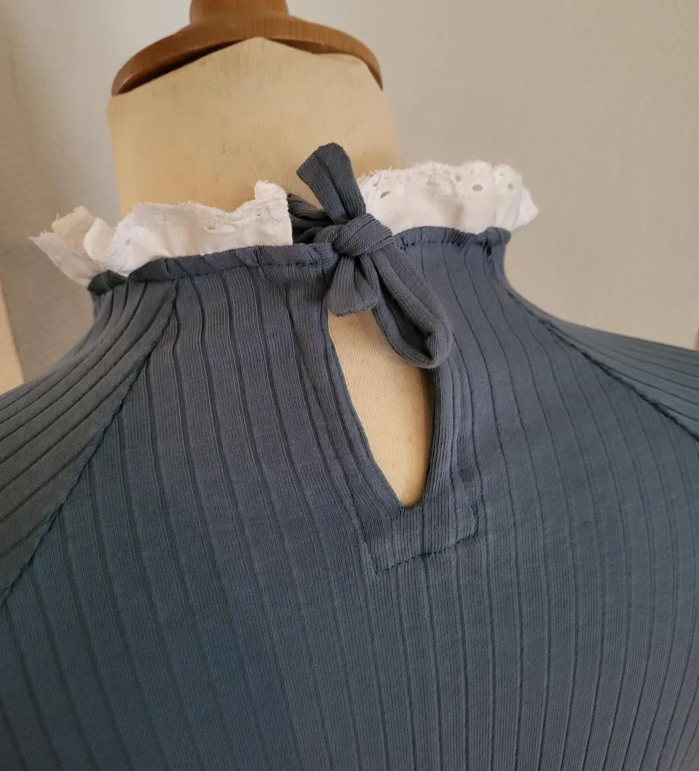 Sous-pull Romantica